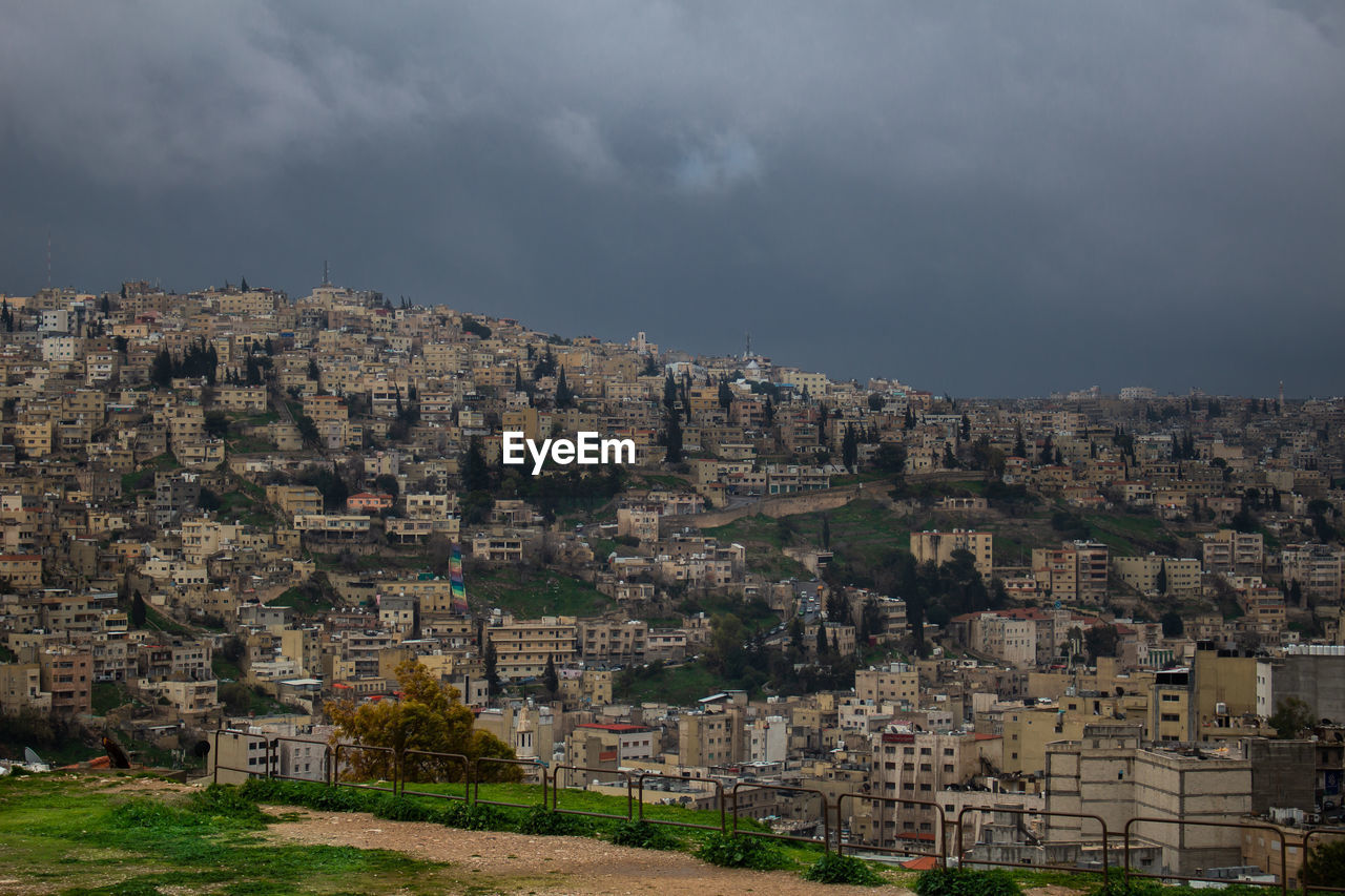 CITYSCAPE AGAINST SKY