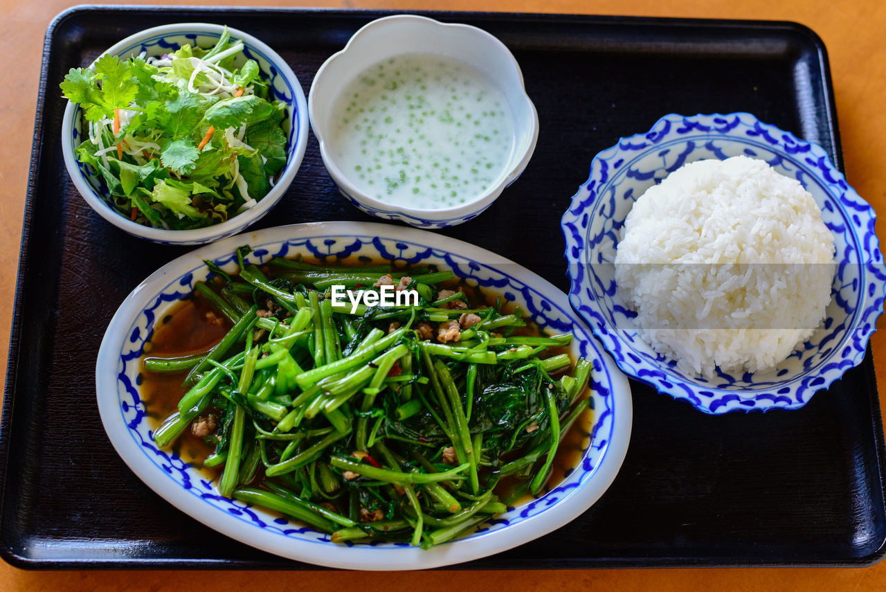 Stir-fried chinese morning glory