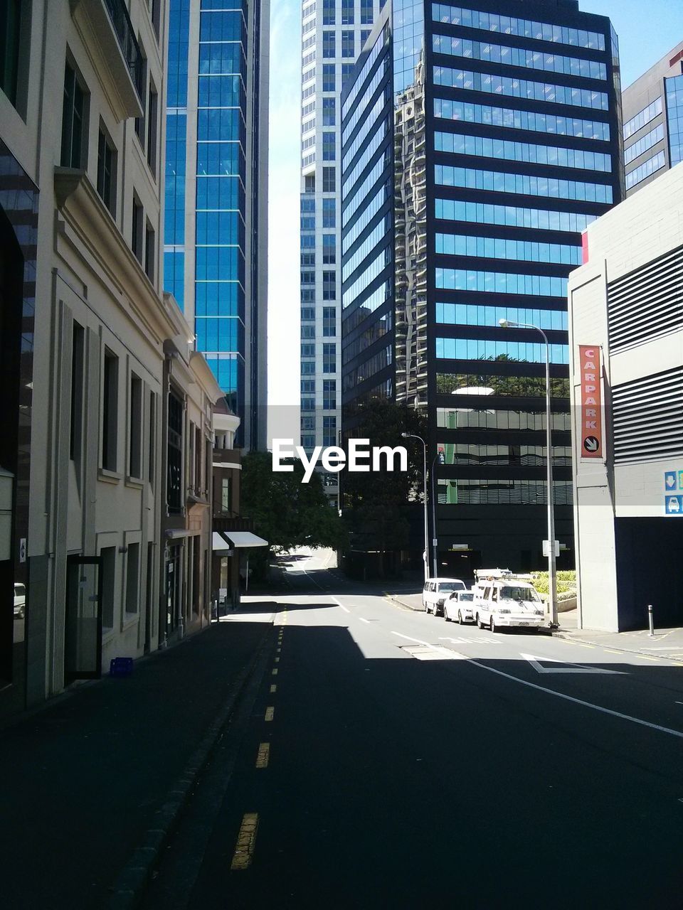 VIEW OF EMPTY ROAD