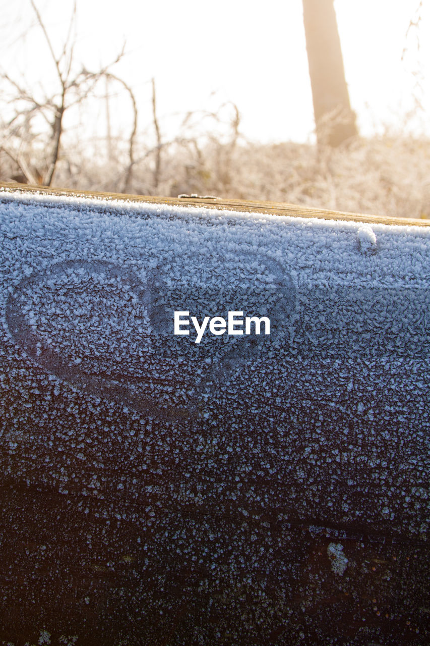 CLOSE-UP VIEW OF SNOW