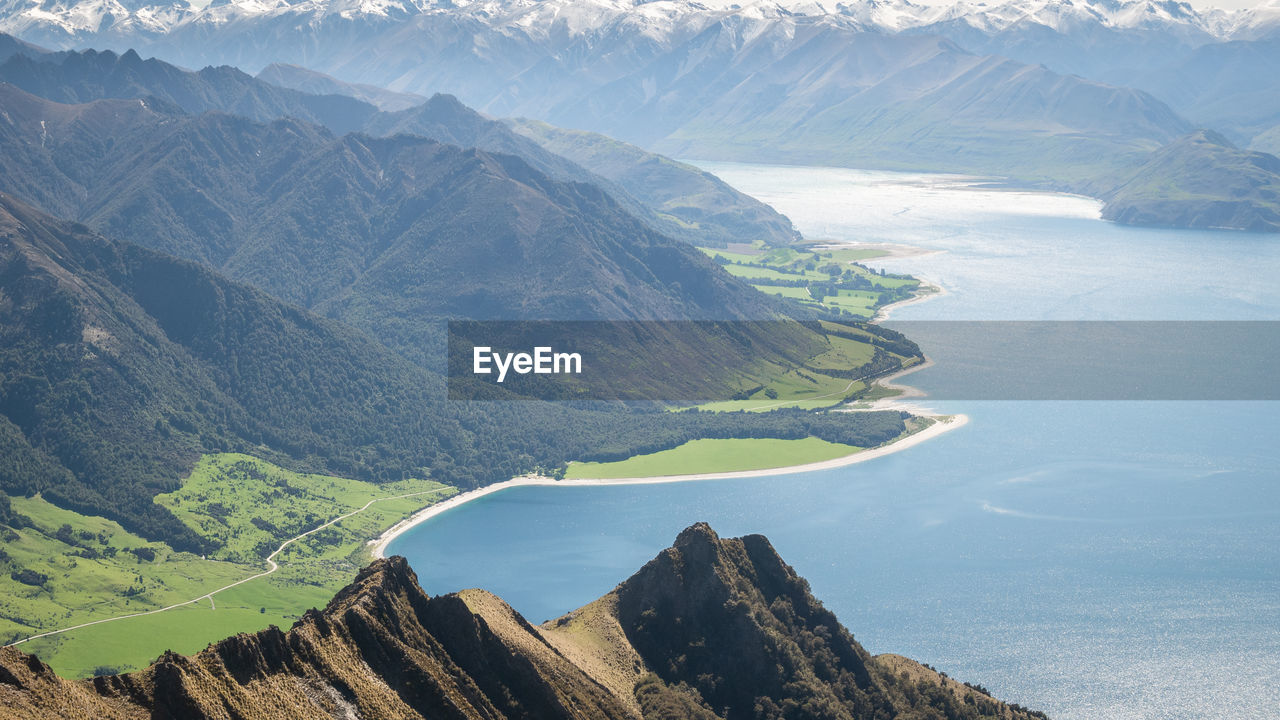 HIGH ANGLE VIEW OF A MOUNTAIN