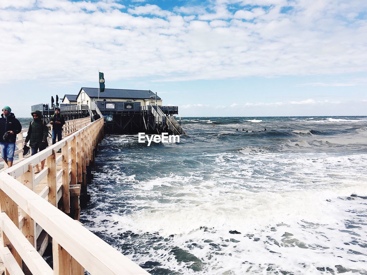 SCENIC VIEW OF SEA AND SKY