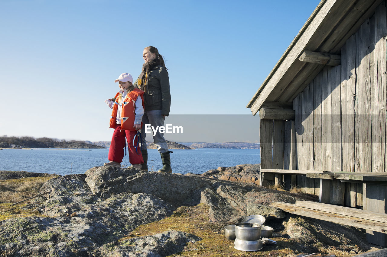 Mother and daugther in the archipelago