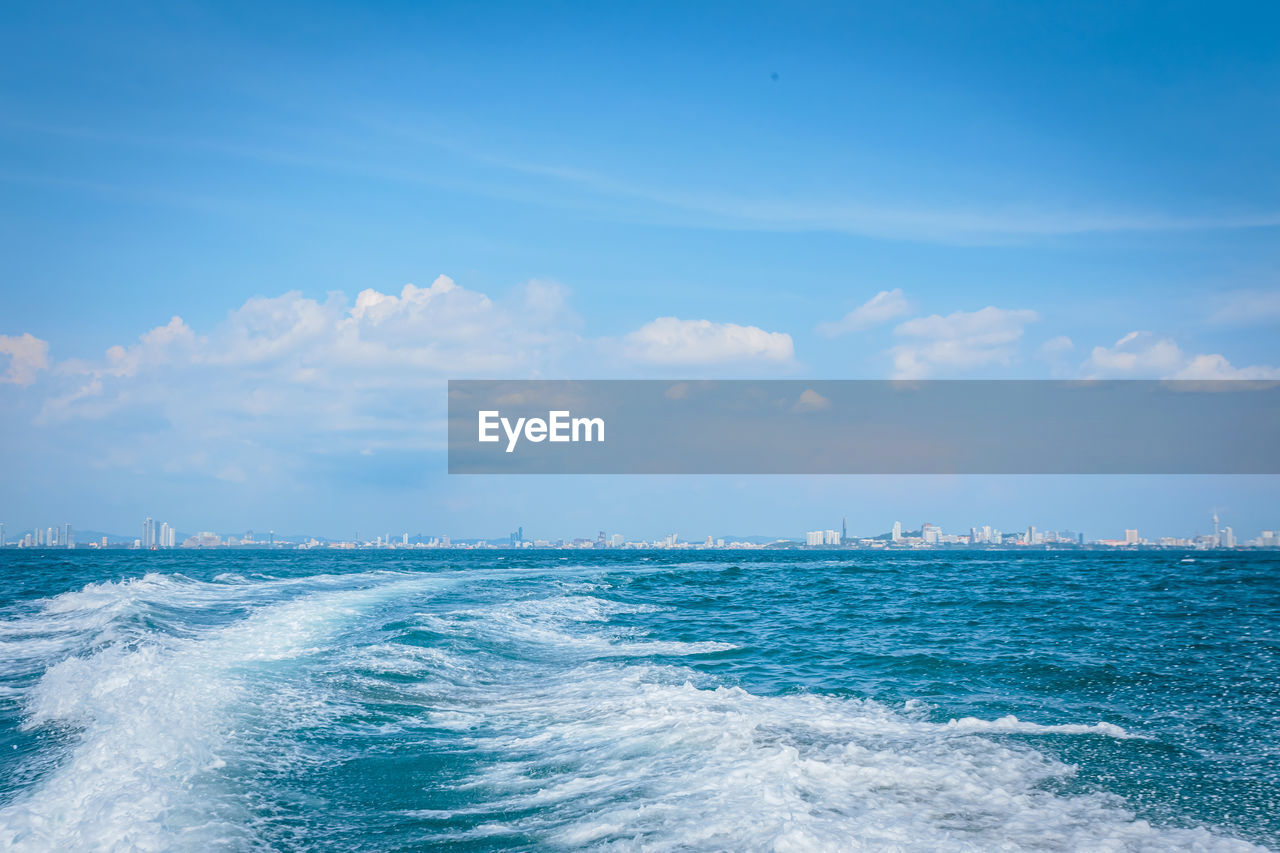 PANORAMIC VIEW OF SEA AGAINST SKY