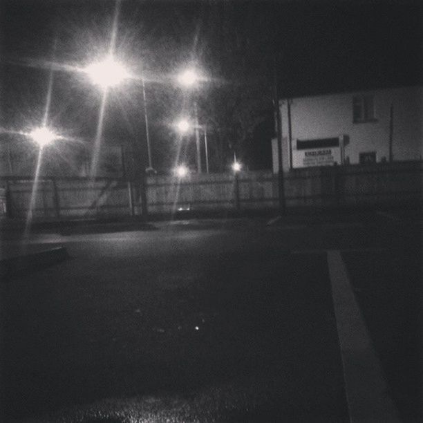 STREET LIGHT AT NIGHT
