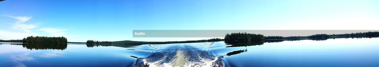 PANORAMIC VIEW OF LAKE AGAINST SKY