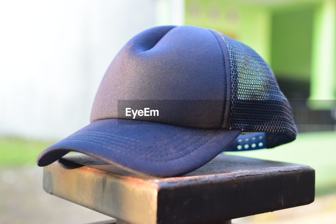 Close up of hat with small depth of field and defocus background.