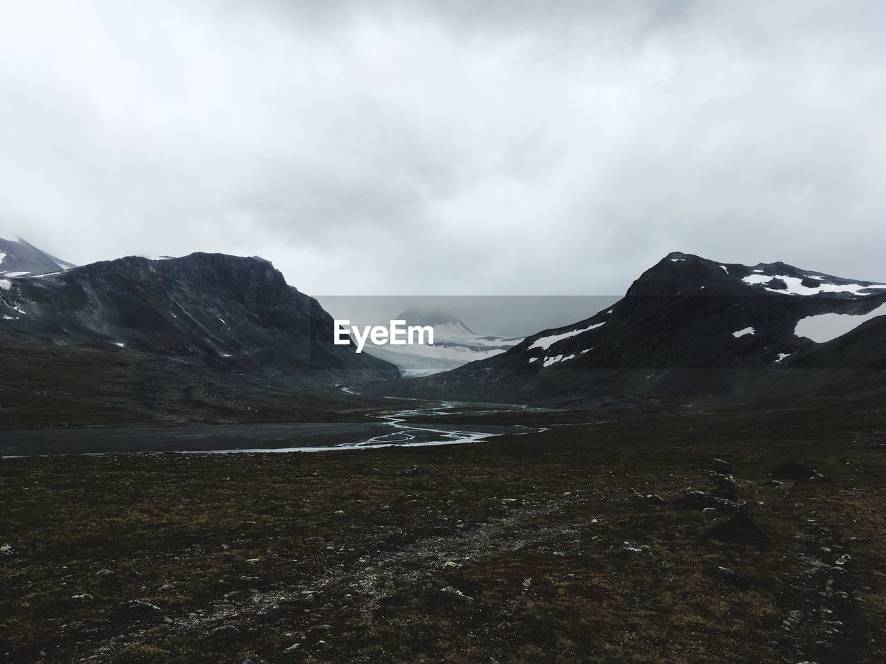 SCENIC VIEW OF MOUNTAIN AGAINST SKY