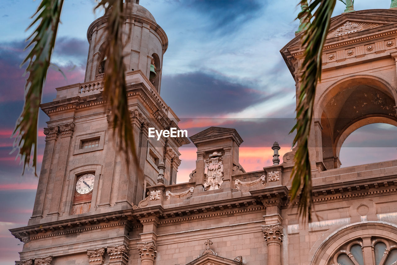 Beautiful view of the cathedral santa ana vegueta in las palmas