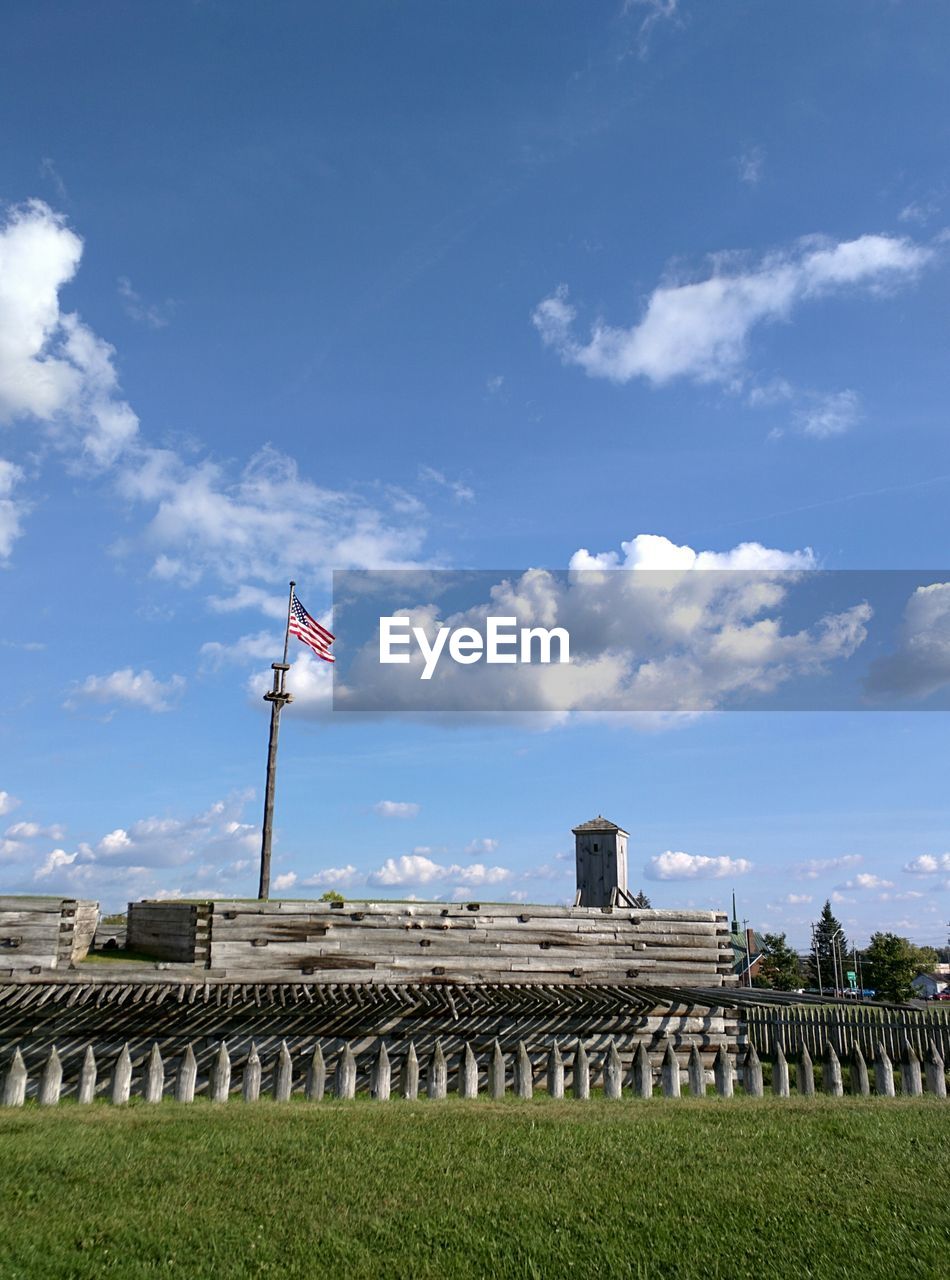 Fort stanwix national monument against sky