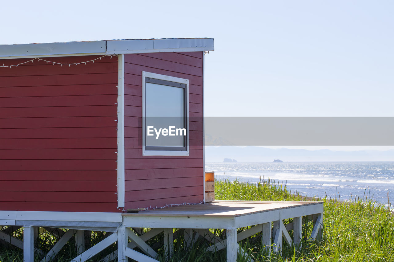 Wooden glamping on the pacific coast in an ecologically clean place in russia. kamchatka.