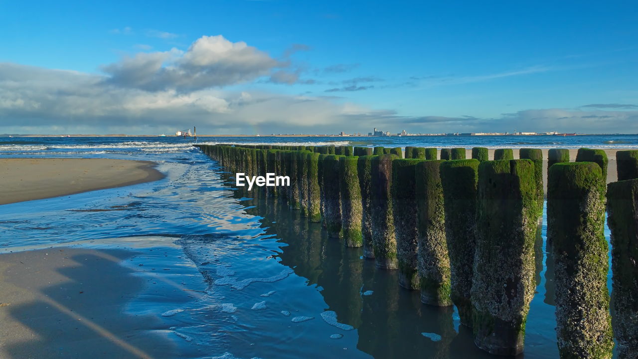 PANORAMIC VIEW OF SEA AGAINST SKY