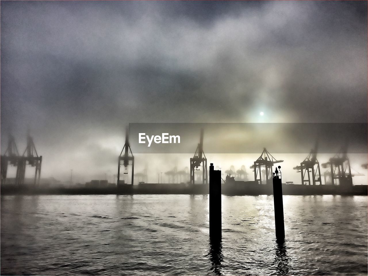 PANORAMIC VIEW OF SEA AGAINST SKY