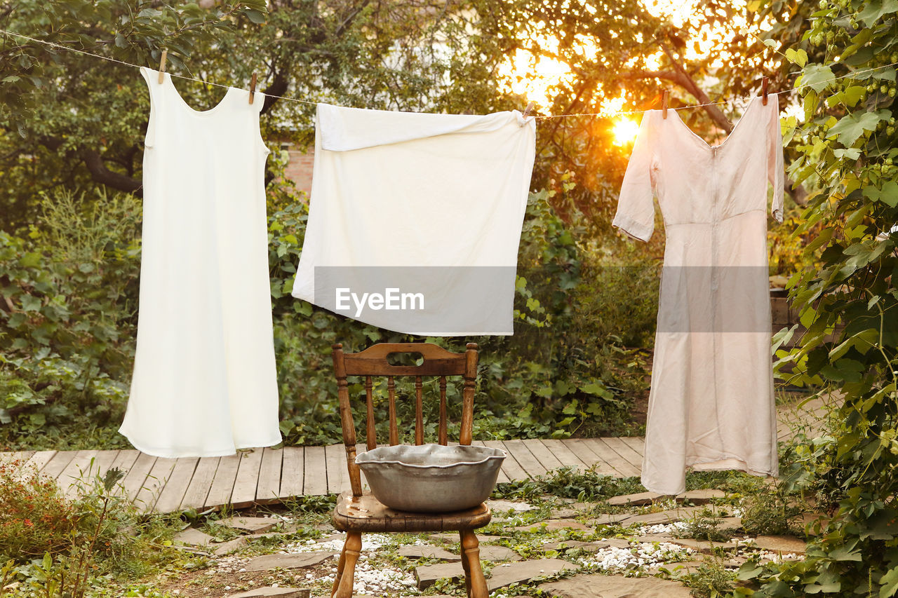 CLOTHES DRYING ON CLOTHESLINE