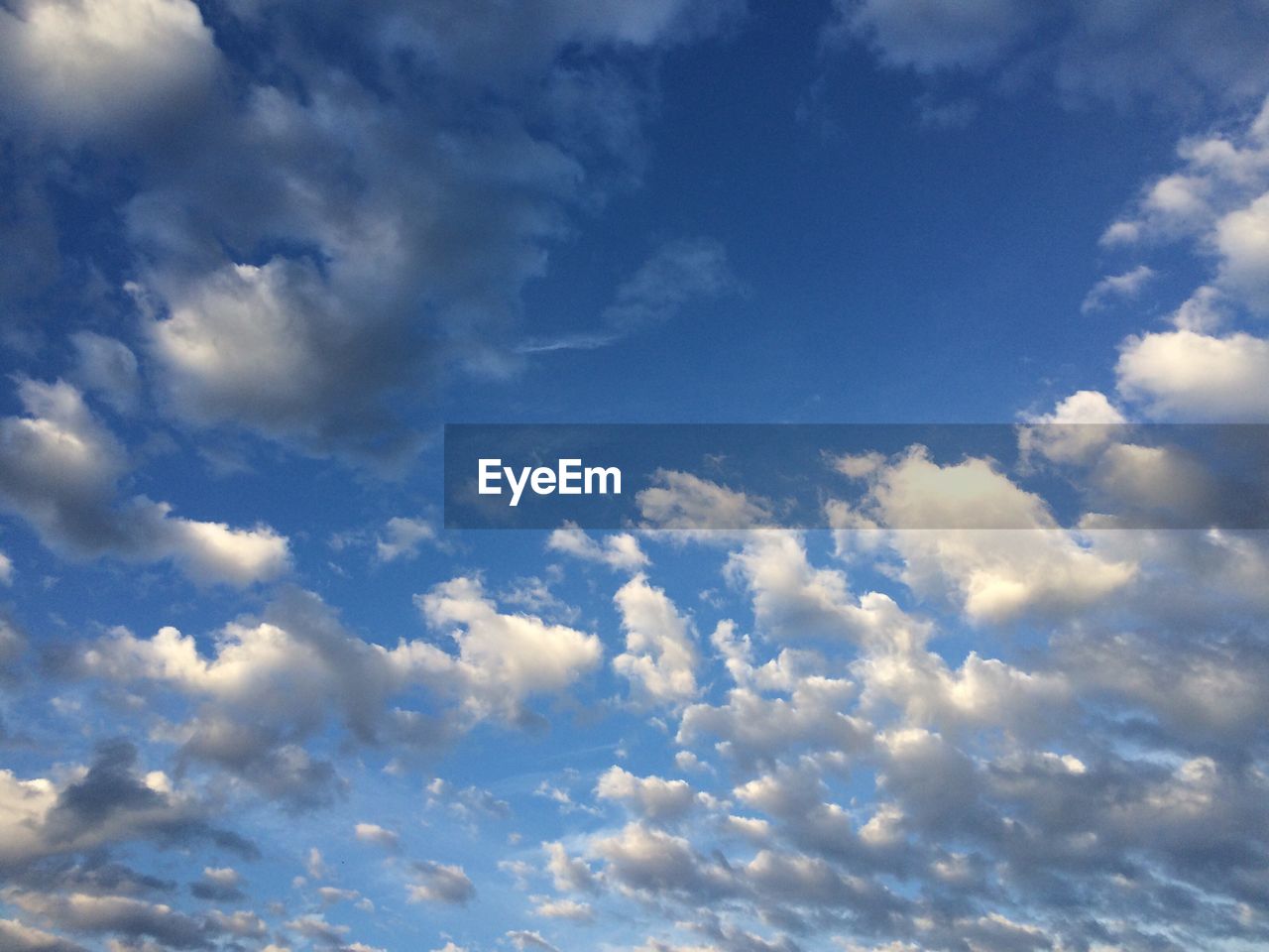 LOW ANGLE VIEW OF CLOUDY SKY