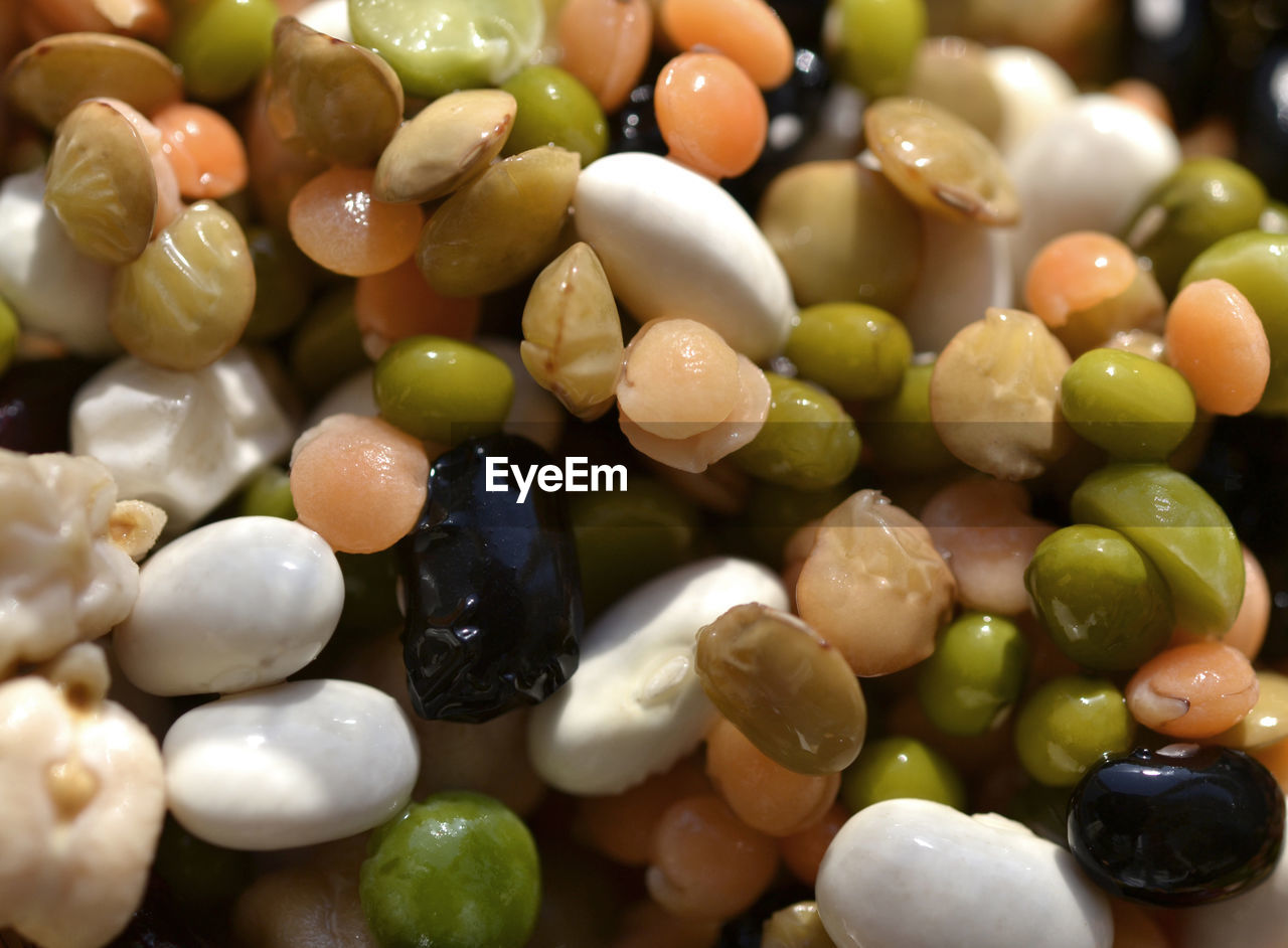 FULL FRAME SHOT OF FRUITS AND VEGETABLES