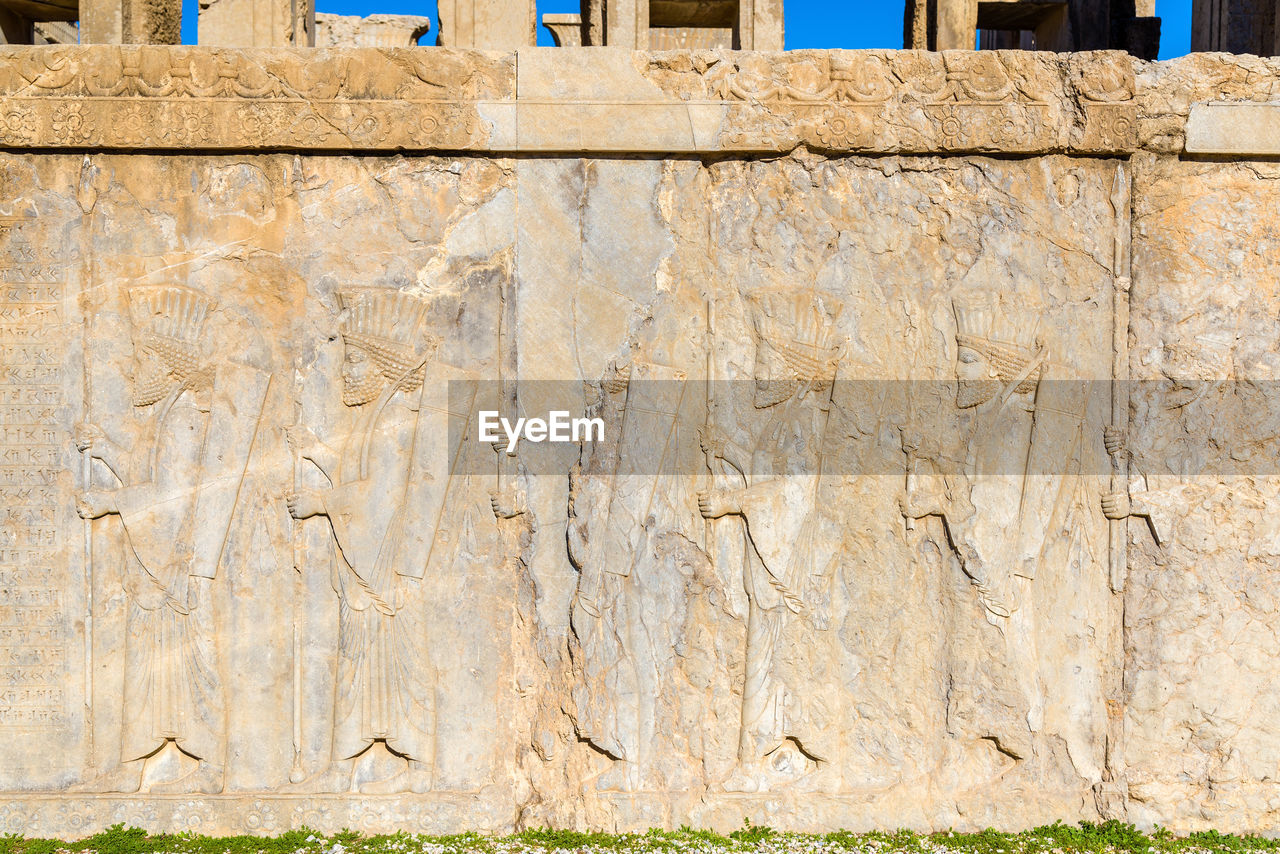 CLOSE-UP OF WEATHERED WALL