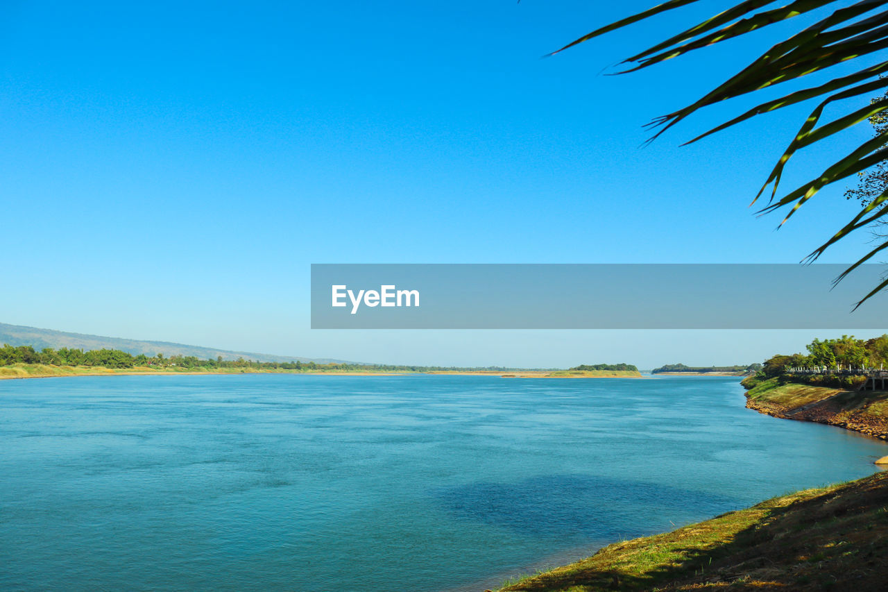 VIEW OF SEA AGAINST CLEAR BLUE SKY