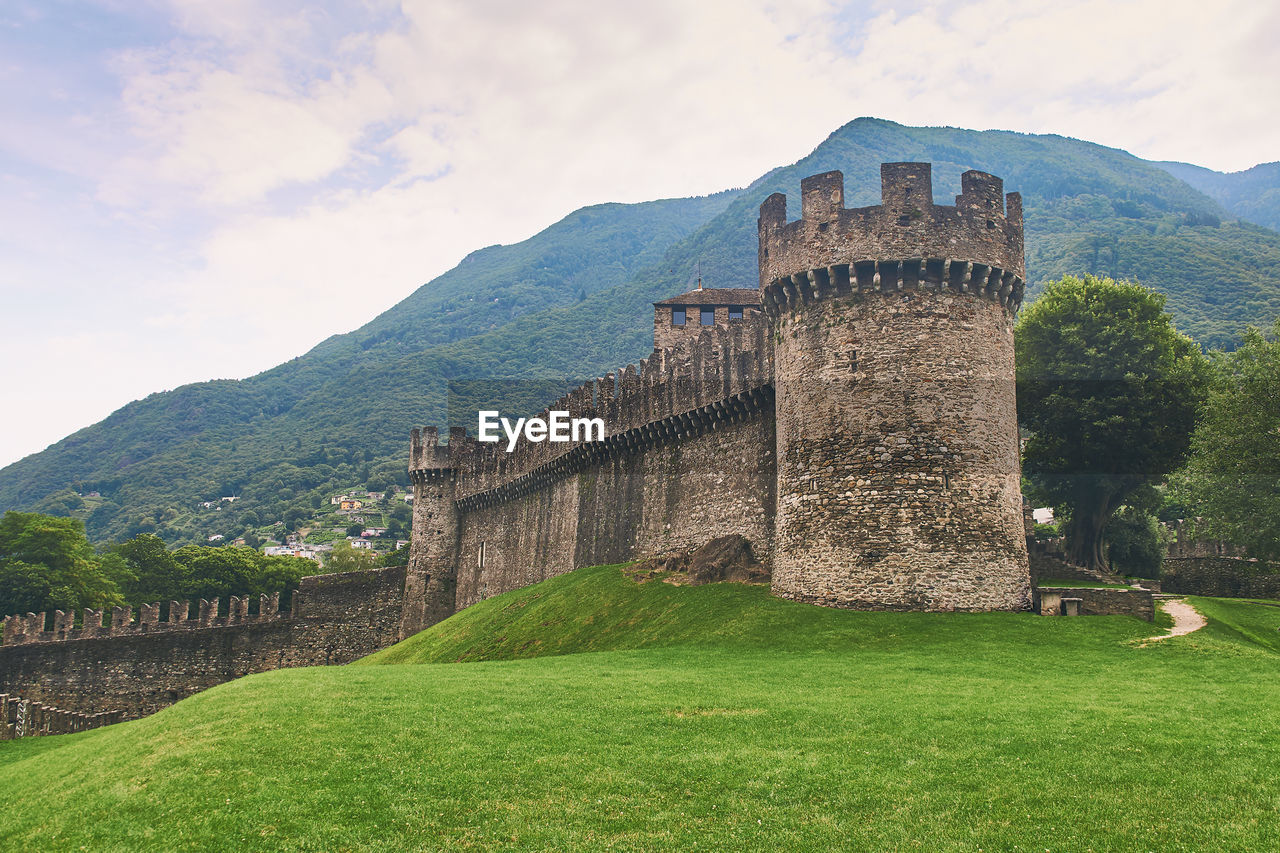 VIEW OF FORT AGAINST MOUNTAIN