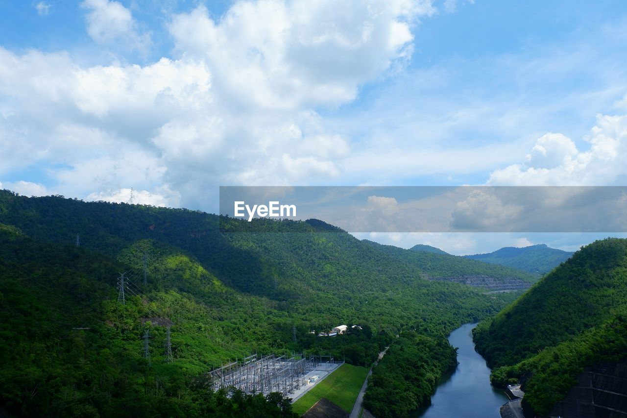 SCENIC VIEW OF MOUNTAIN AGAINST SKY