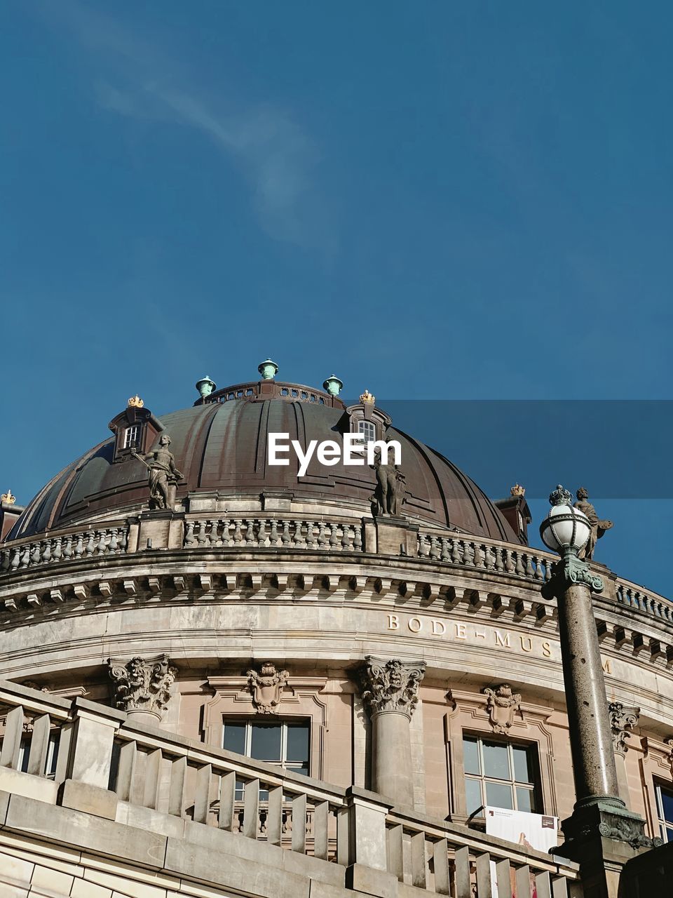 LOW ANGLE VIEW OF CATHEDRAL AGAINST SKY