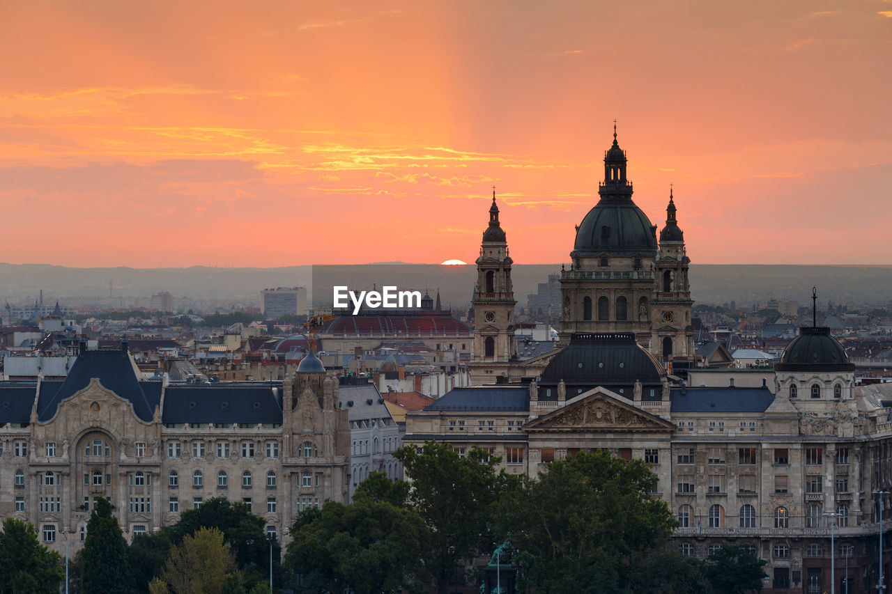 Morning view of st. stephen's basilica in budapest, hungary.