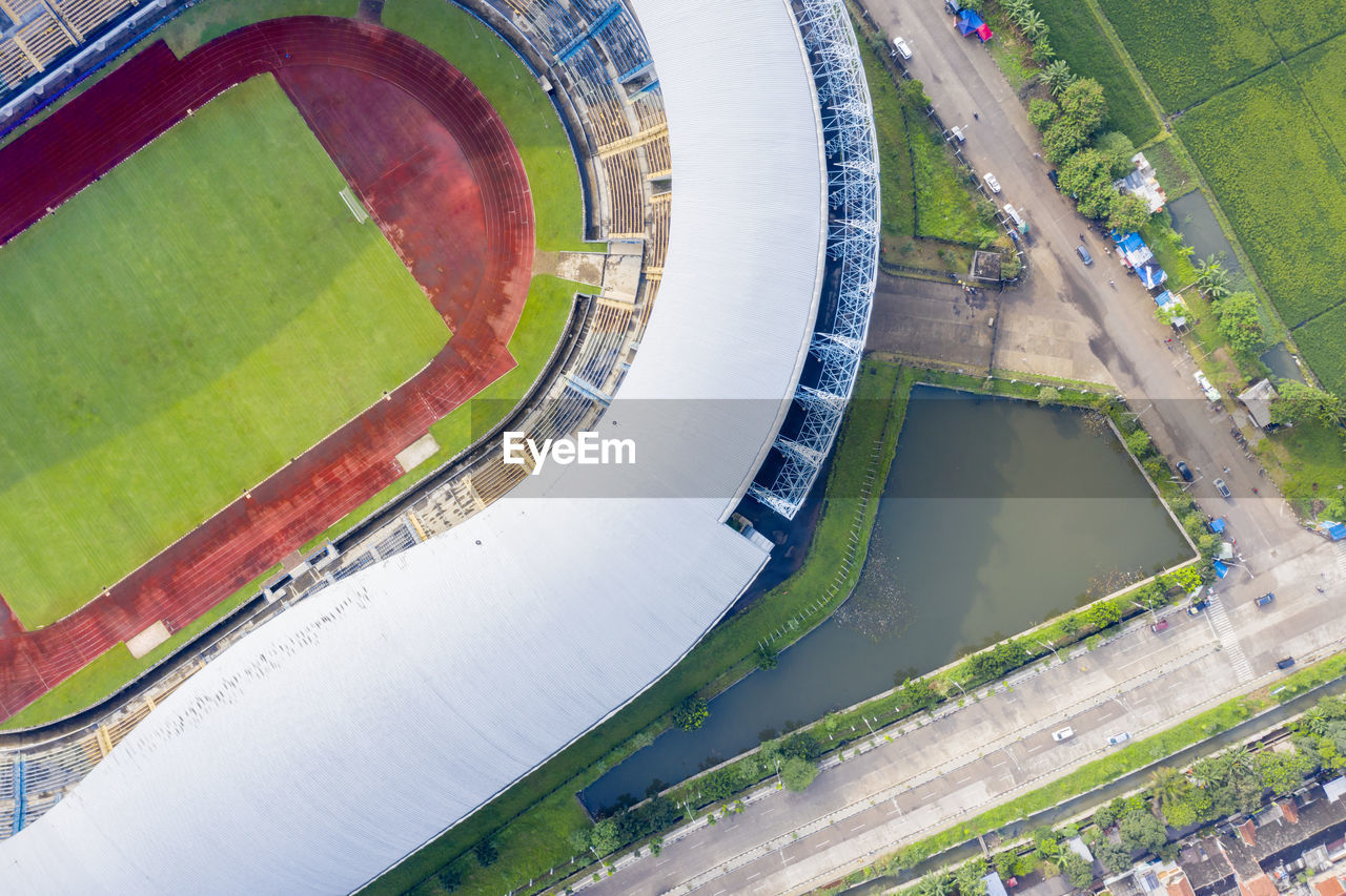 HIGH ANGLE VIEW OF SWIMMING POOL