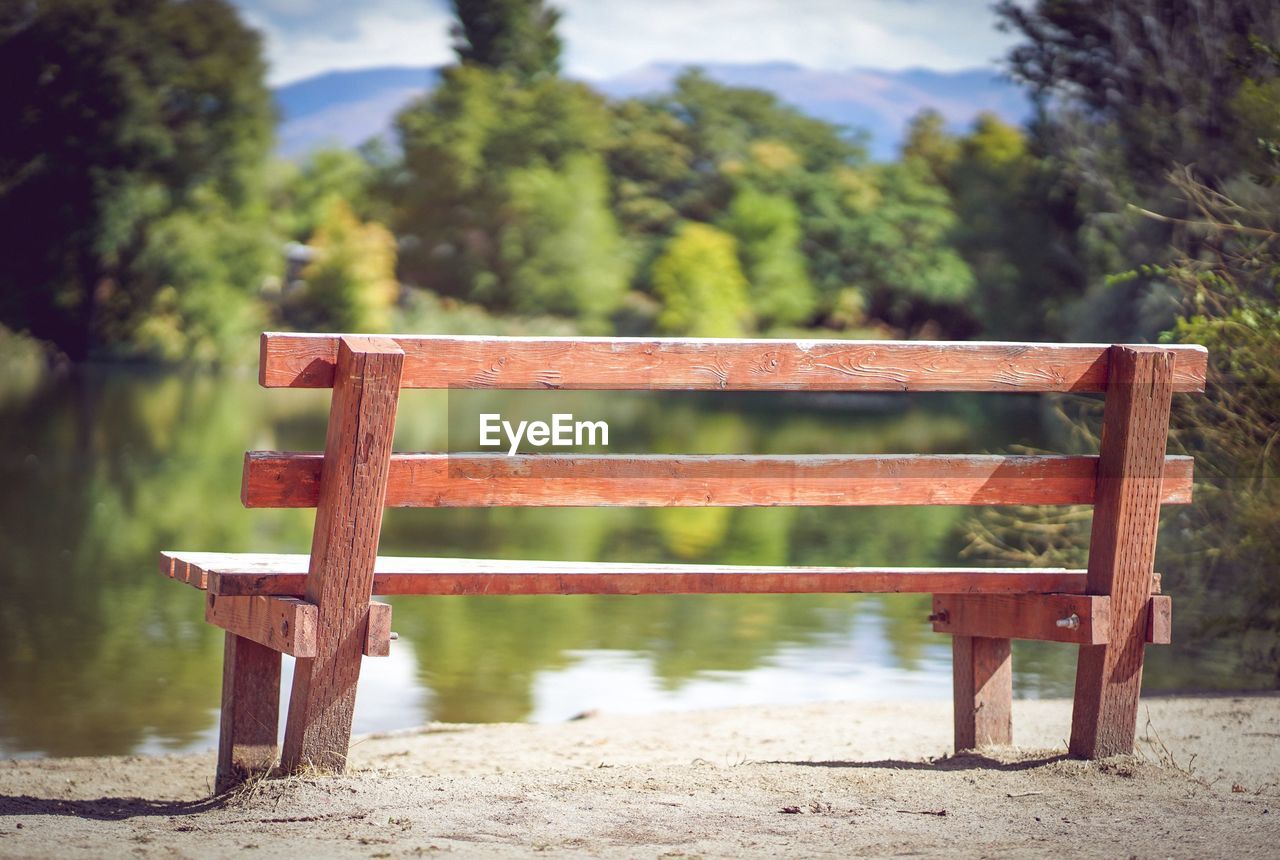 BENCH IN PARK