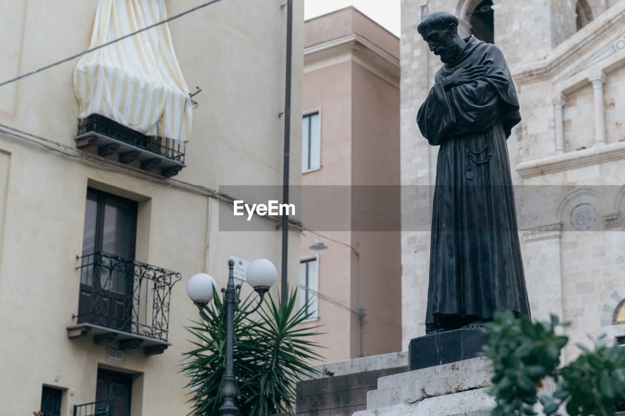 Statue in the old town, cagliari