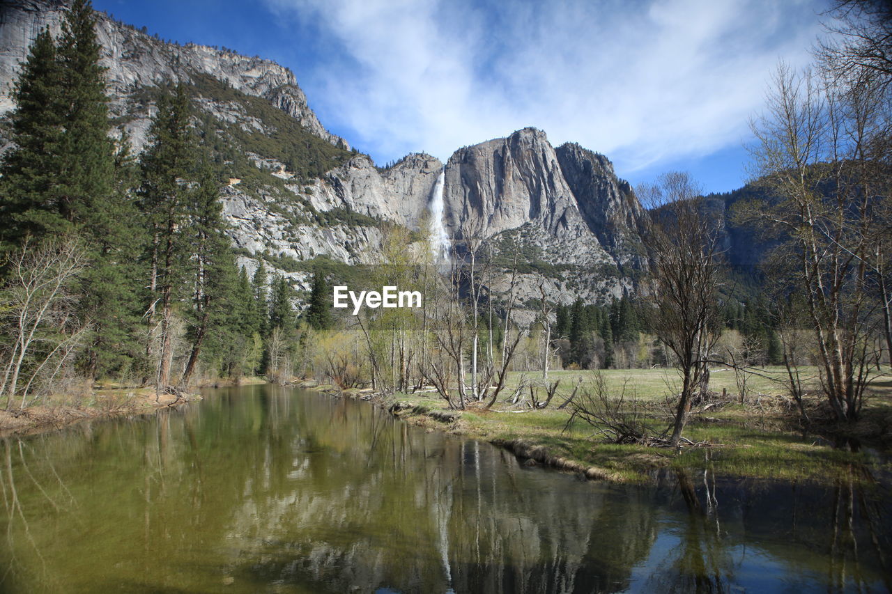 Panoramic view of lake with mountain in background