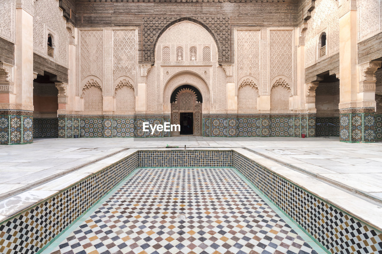 Details of the yard of ben youssef madrasa islamic college