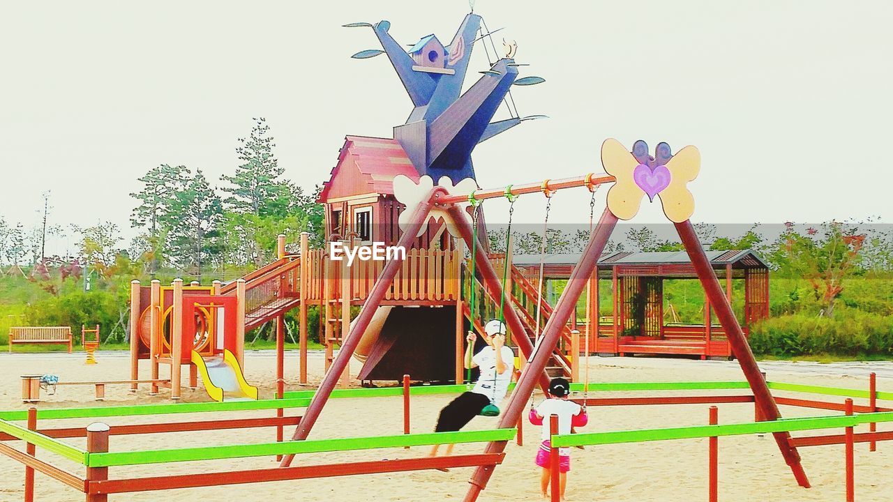 PLAYGROUND ON PLAYGROUND