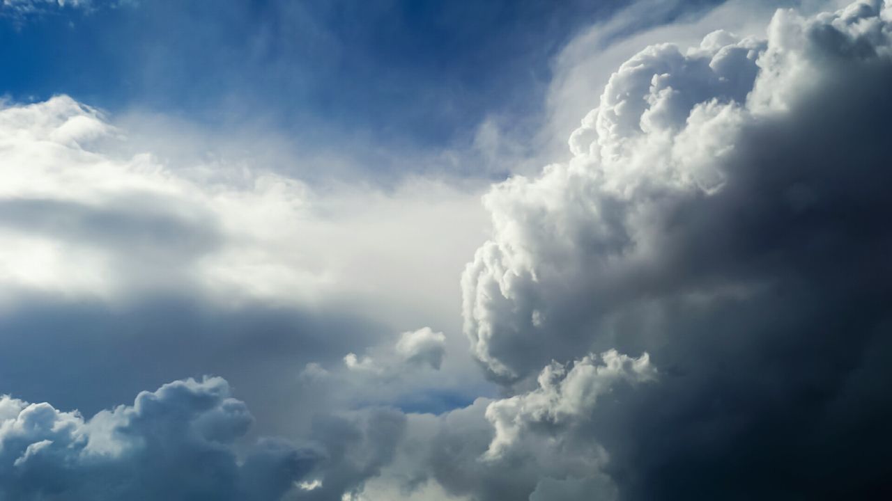 LOW ANGLE VIEW OF CLOUDSCAPE AGAINST SKY