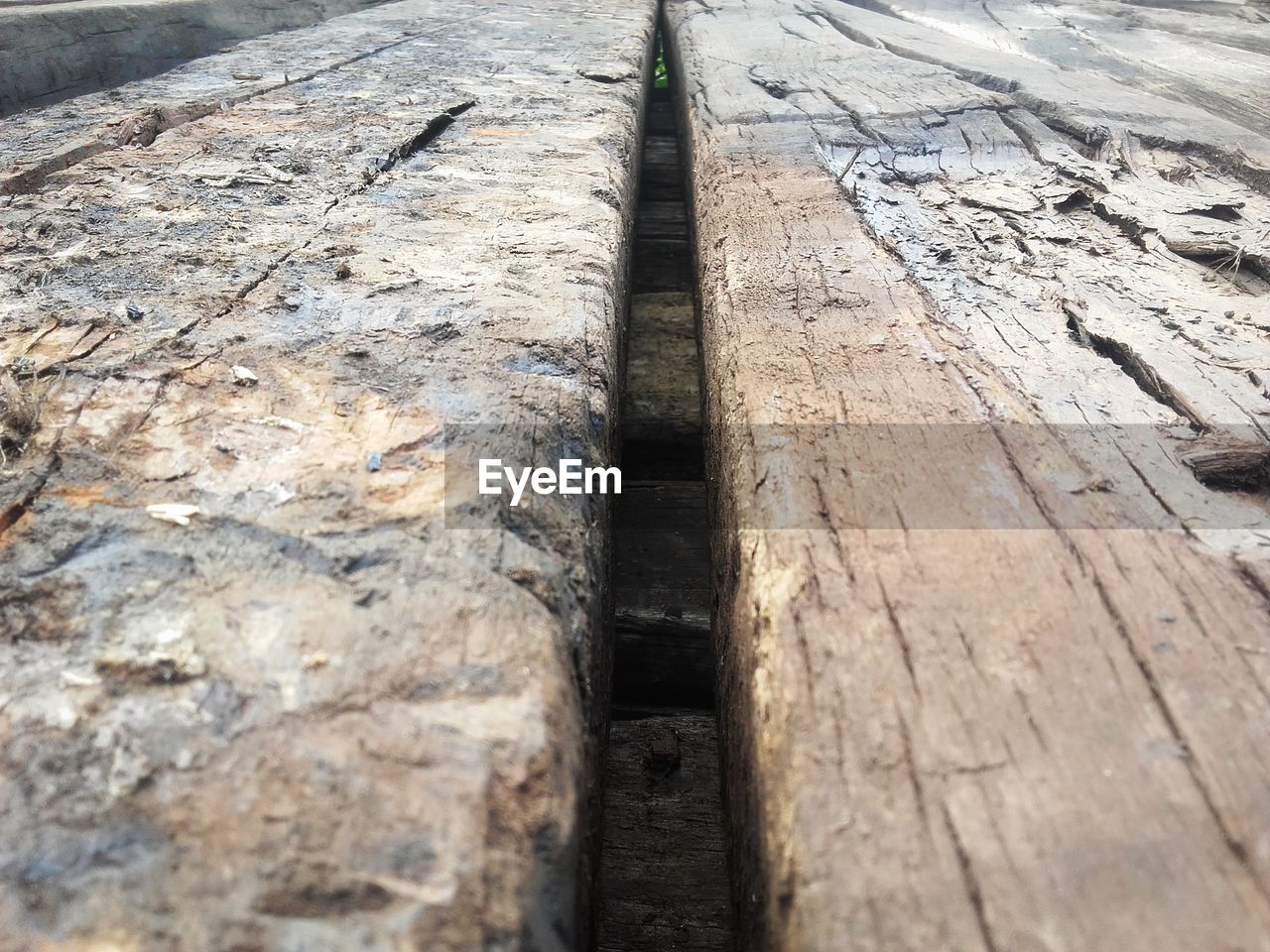 HIGH ANGLE VIEW OF OLD WOODEN PLANK