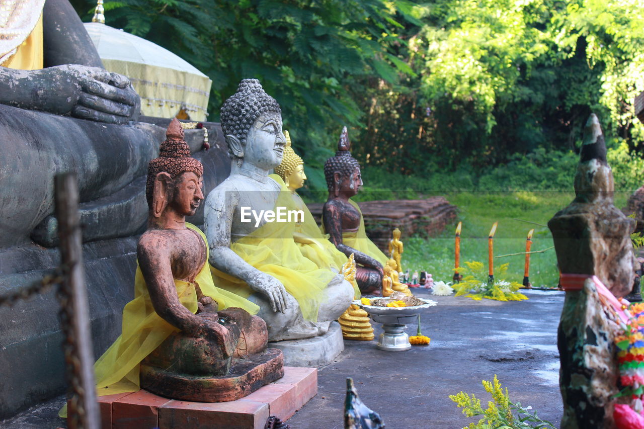 STATUE OF BUDDHA IN TEMPLE