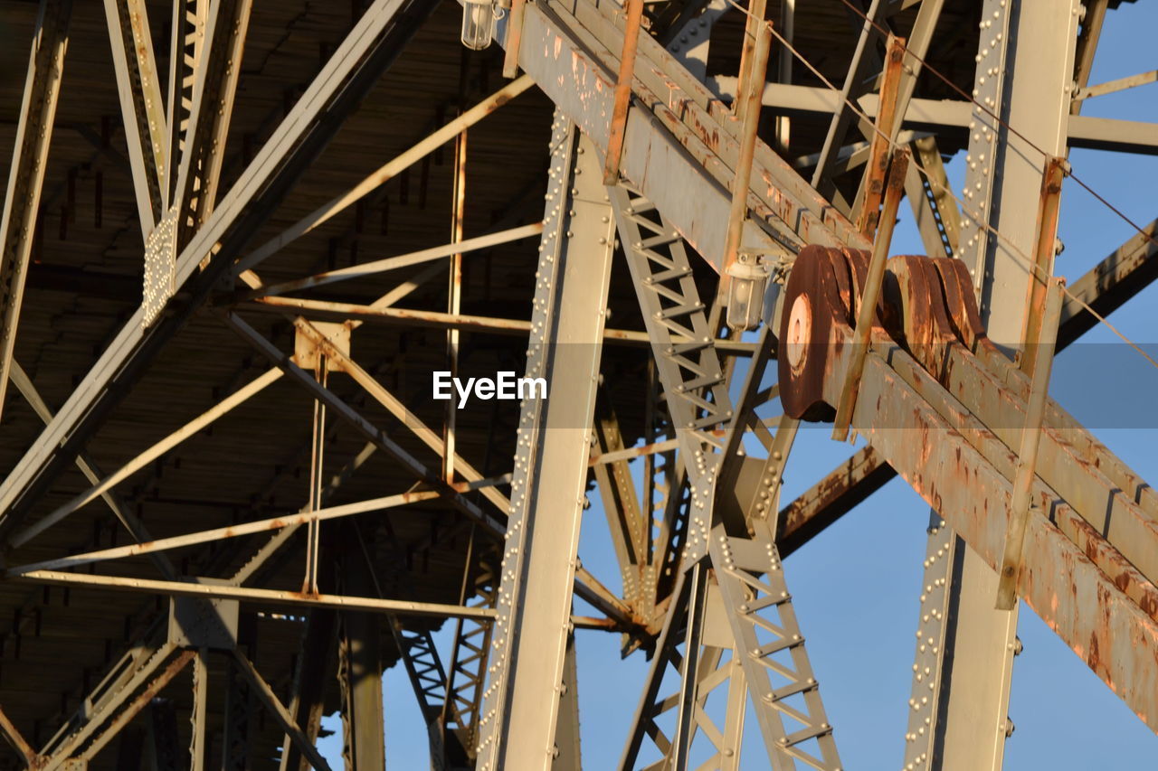 Close-up of hercilio luz bridge