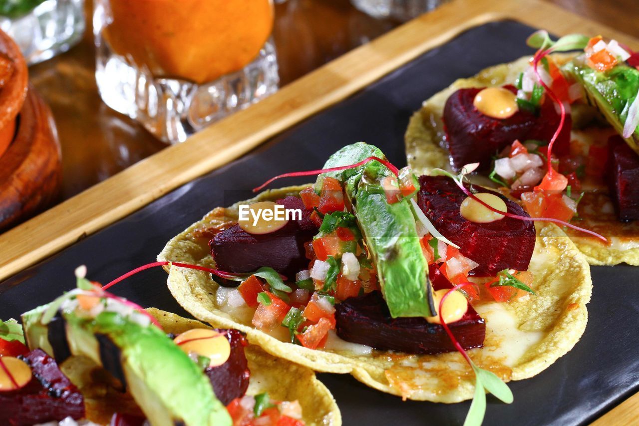 CLOSE-UP OF FRESH SALAD