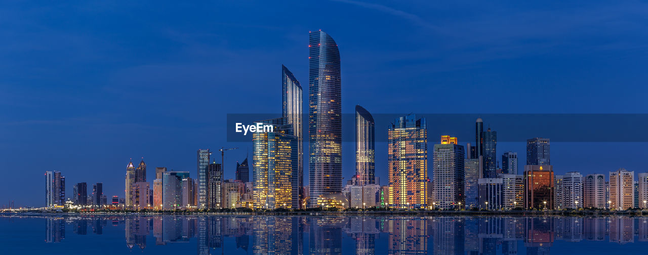 Abu dhabi seascape water front during sunset