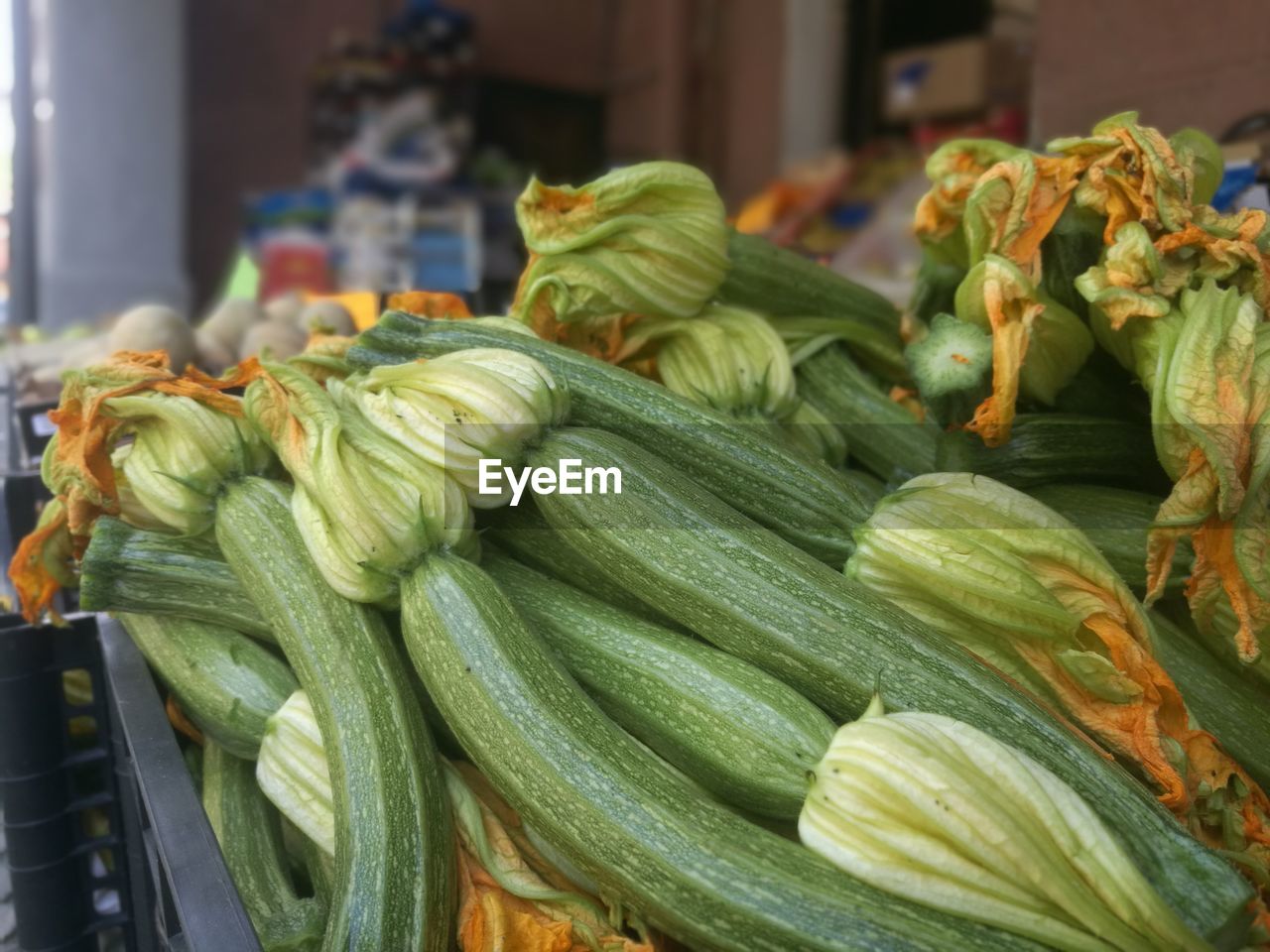 CLOSE-UP OF VEGETABLES FOR SALE IN MARKET STALL