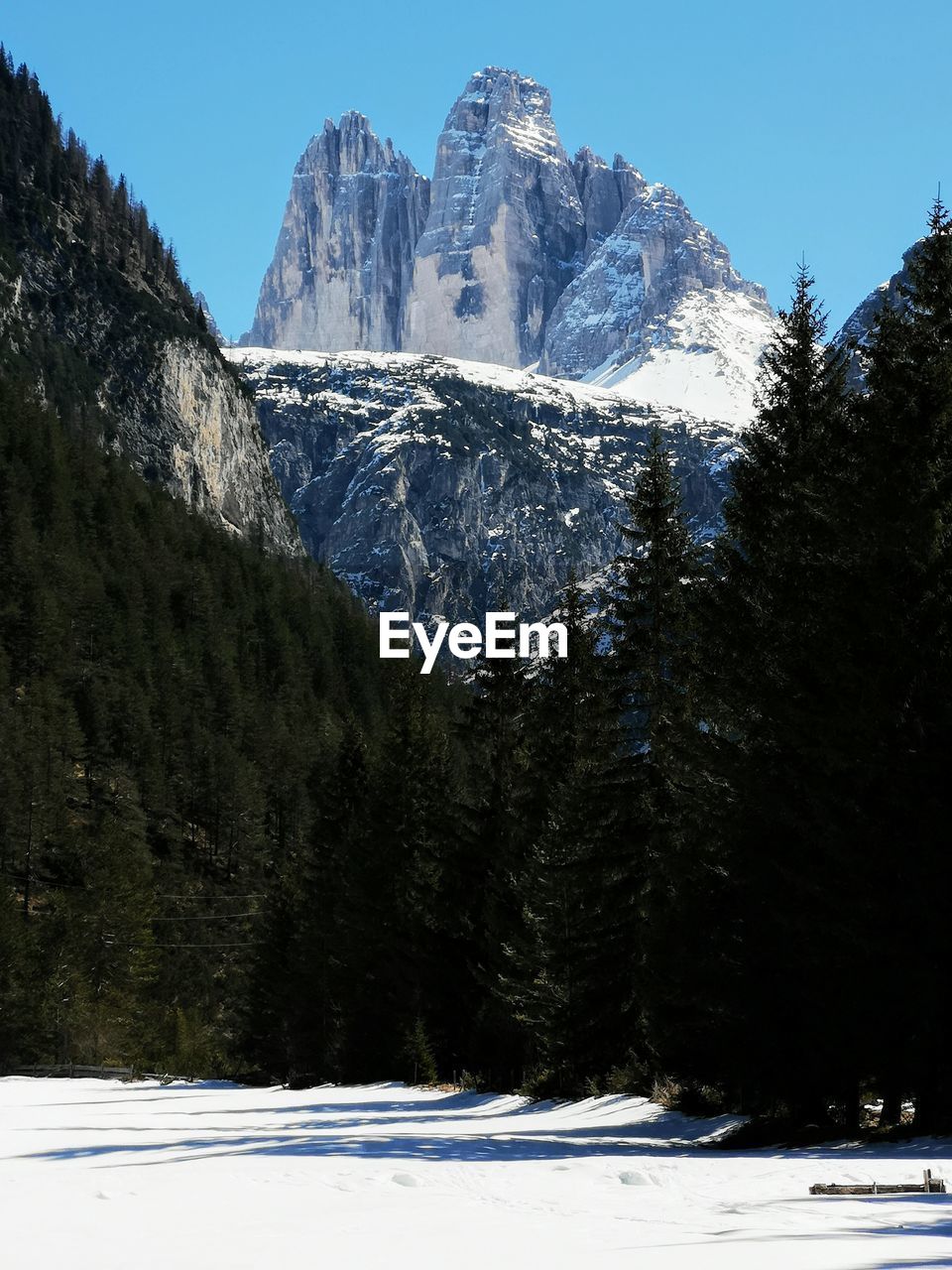 Scenic view of 3 cime di lavaredo