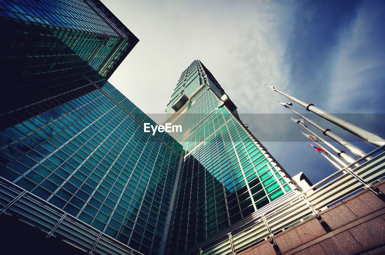 LOW ANGLE VIEW OF SKYSCRAPERS