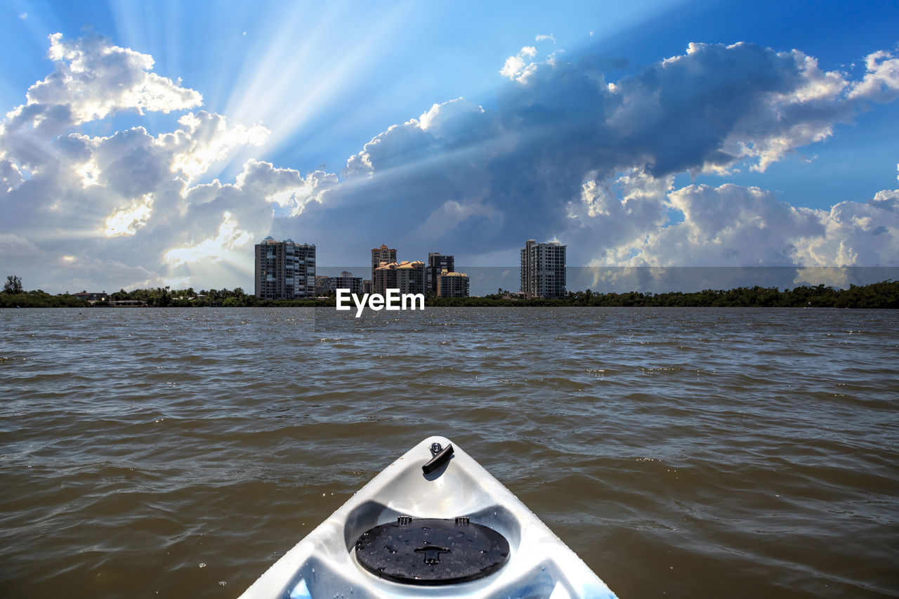 SEA AGAINST BUILDINGS IN CITY