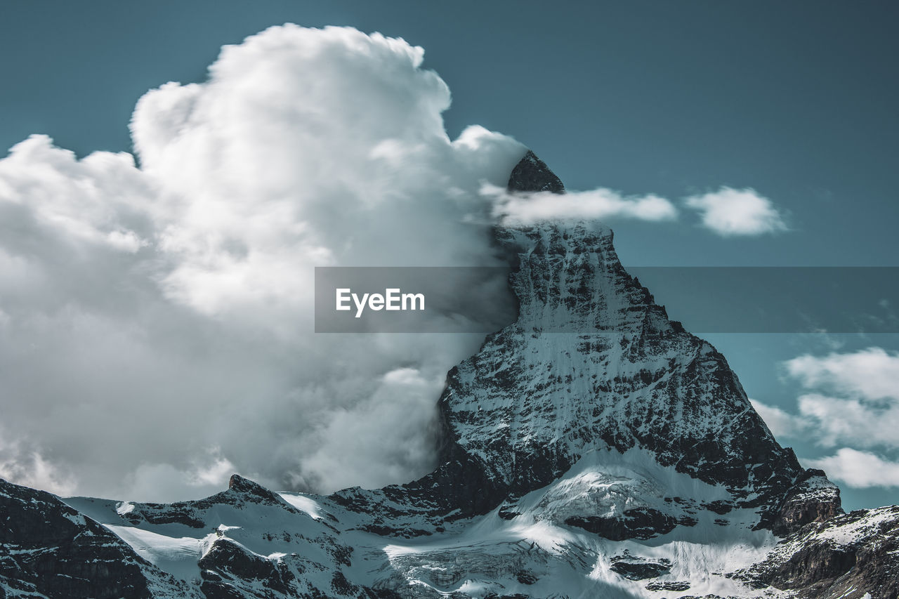 Typical cloud formation on the matterhorn, matterhorn cloud.