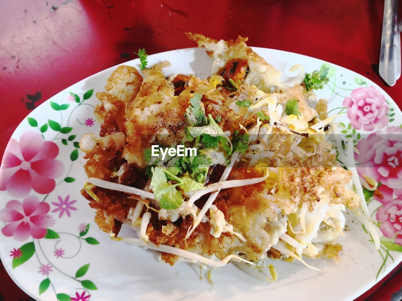 CLOSE-UP OF FOOD SERVED ON PLATE