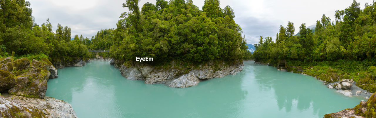 PANORAMIC VIEW OF RIVER AGAINST SKY