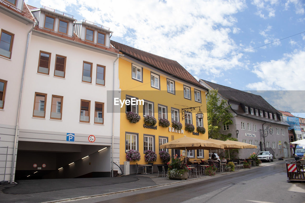 VIEW OF BUILDINGS AGAINST SKY