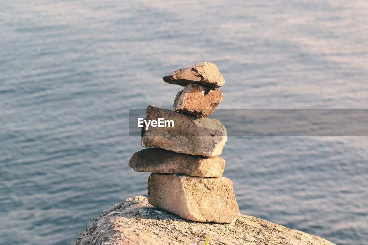 CLOSE-UP OF STONE STACK ON GROYNE