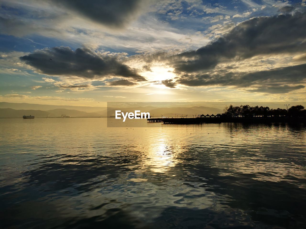 SCENIC VIEW OF SEA DURING SUNSET