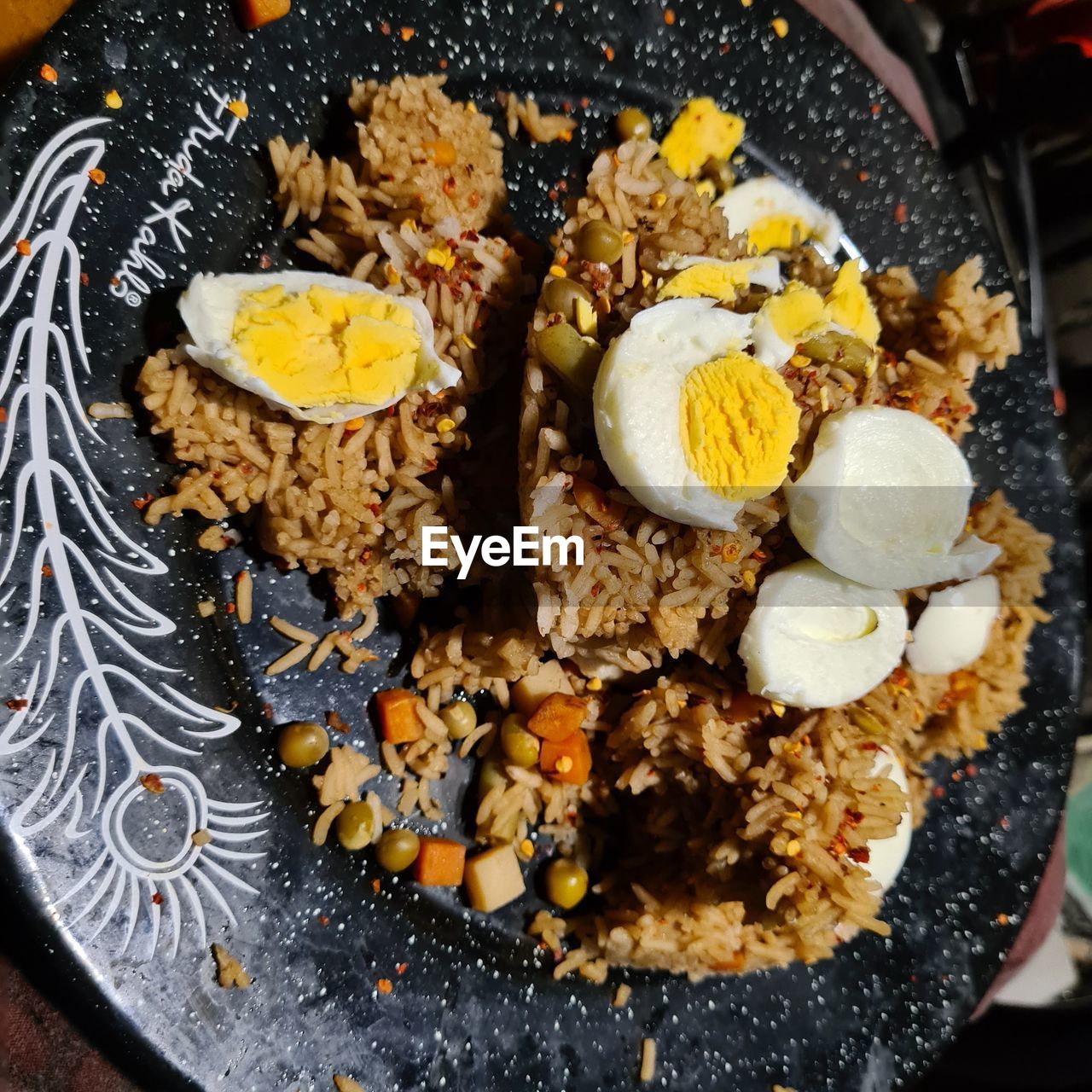 HIGH ANGLE VIEW OF BREAKFAST ON TABLE