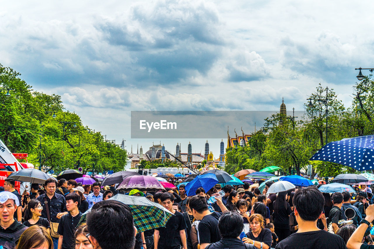 CROWD AT MARKET STALL